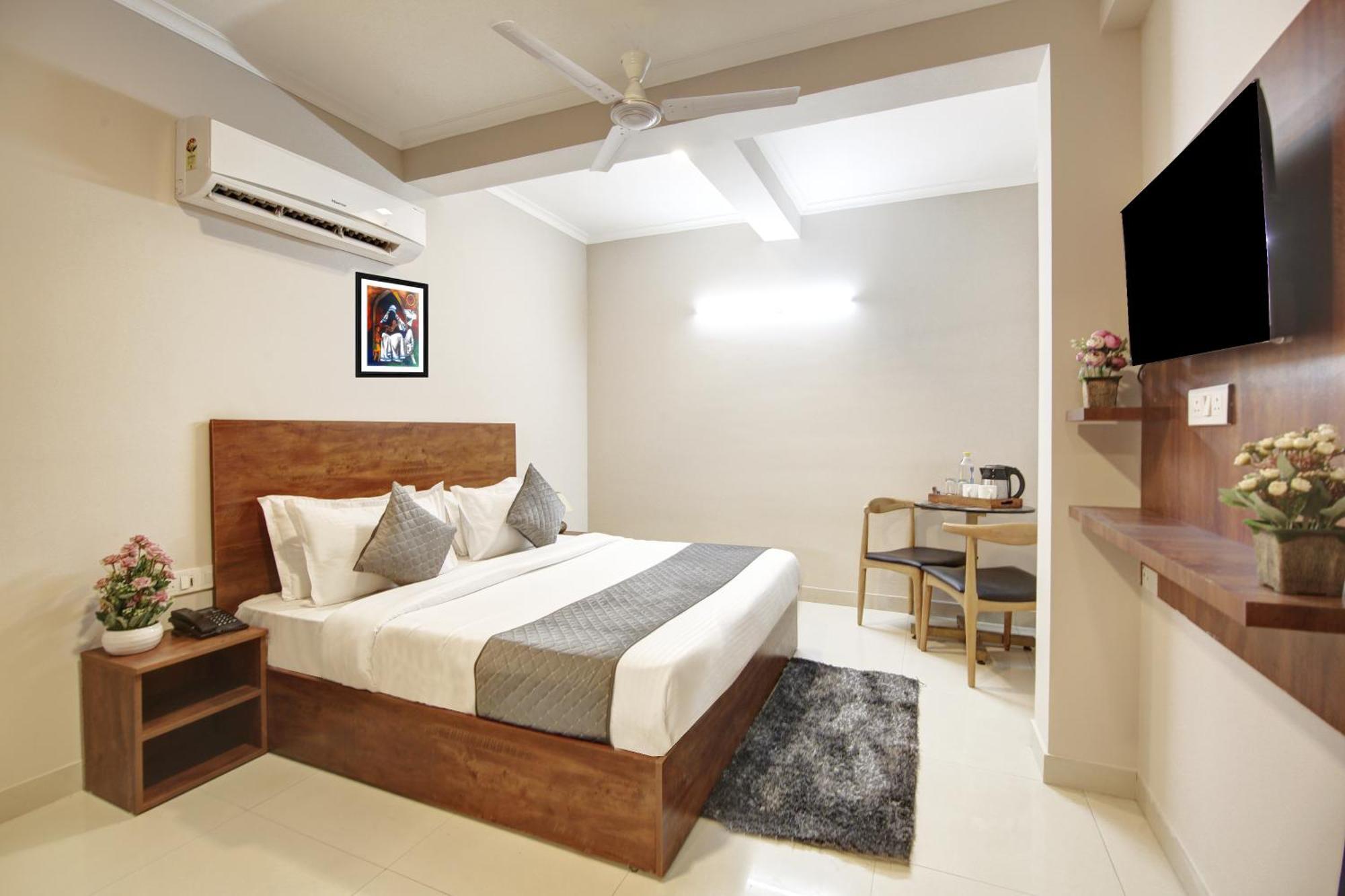 Limewood Stay - Executive Huda City Center Gurgaon Exterior photo