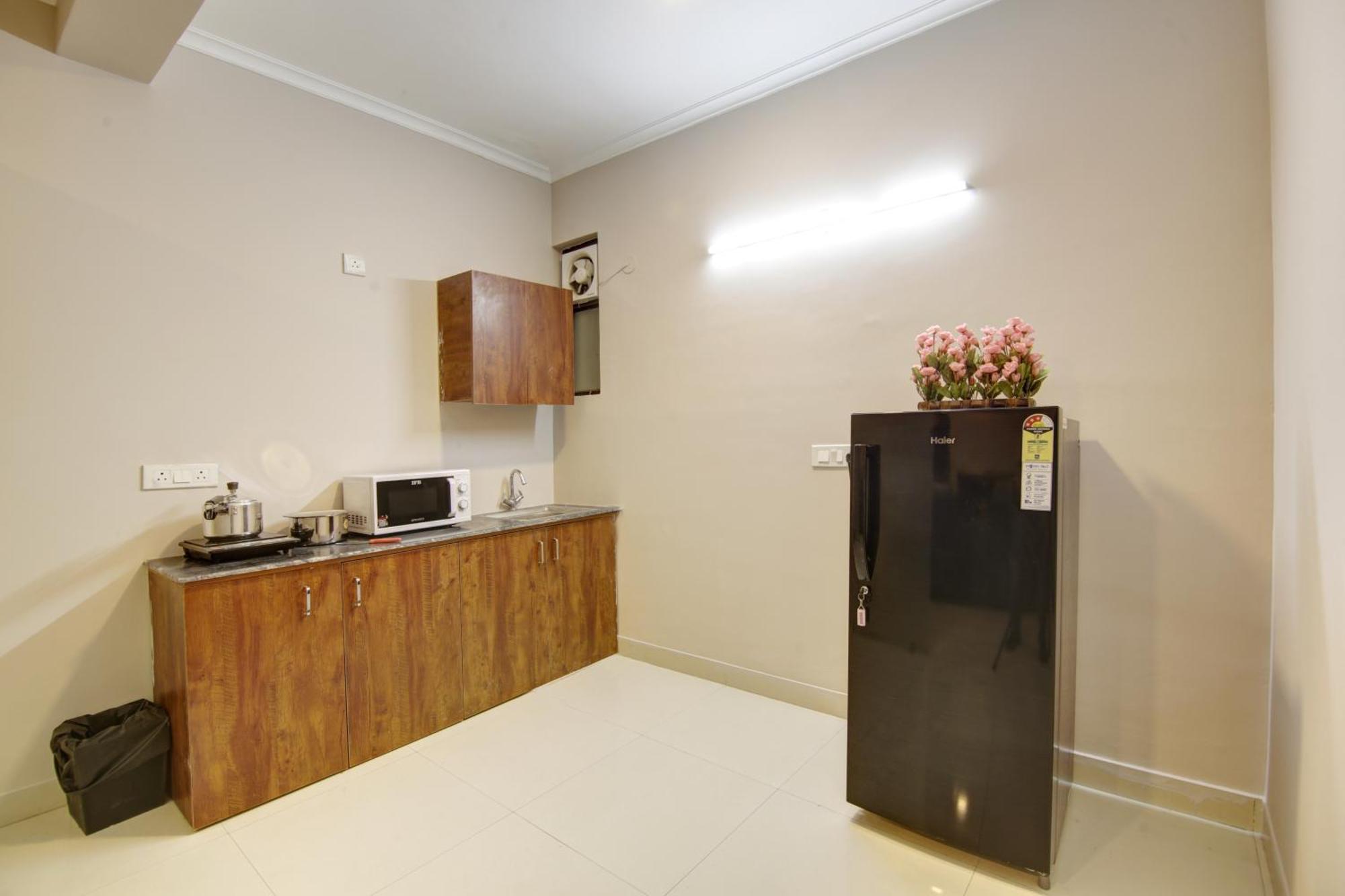 Limewood Stay - Executive Huda City Center Gurgaon Exterior photo