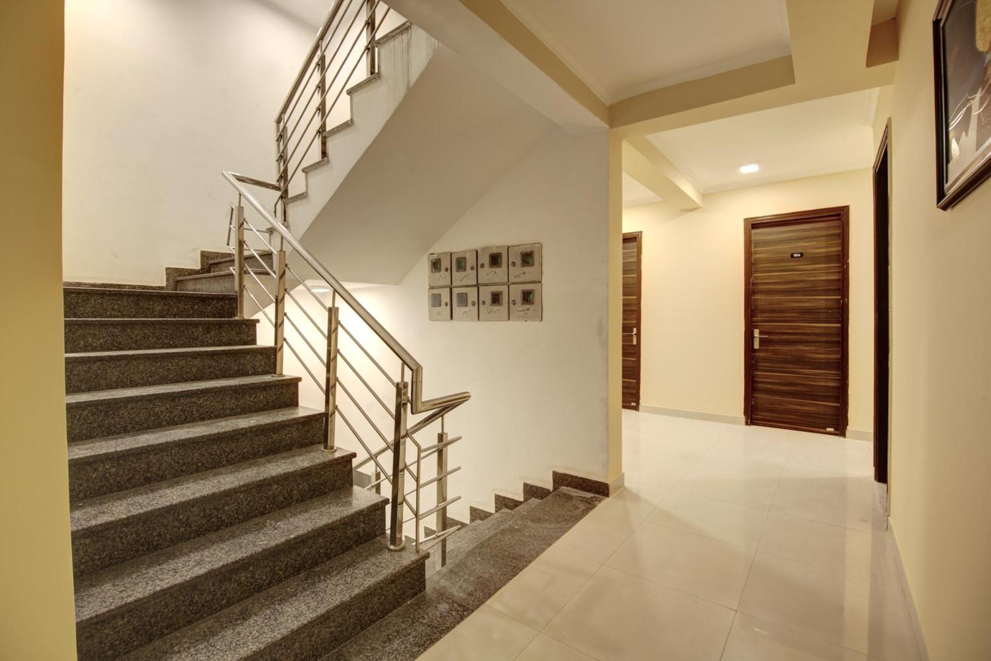 Limewood Stay - Executive Huda City Center Gurgaon Exterior photo