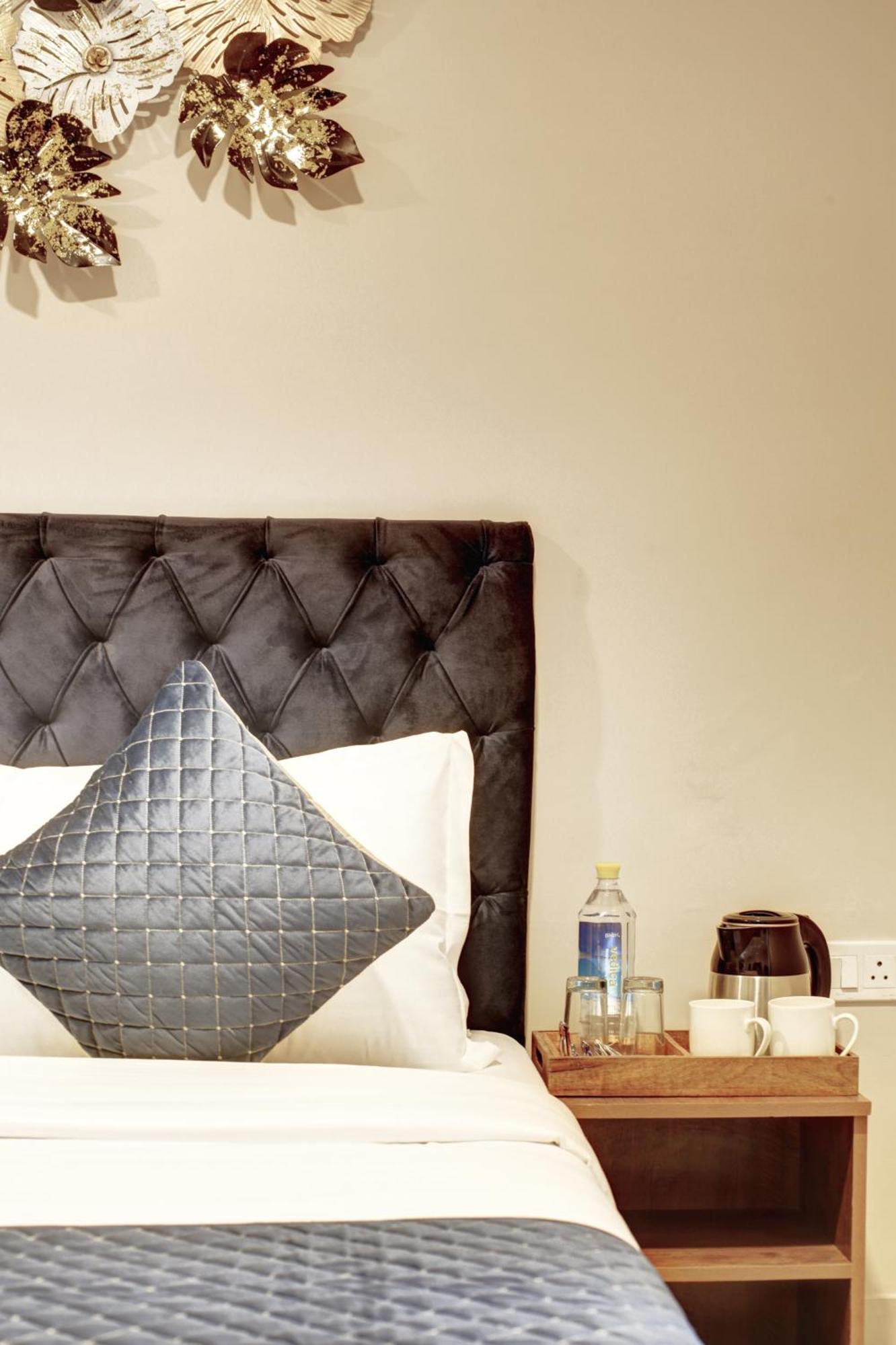 Limewood Stay - Executive Huda City Center Gurgaon Exterior photo