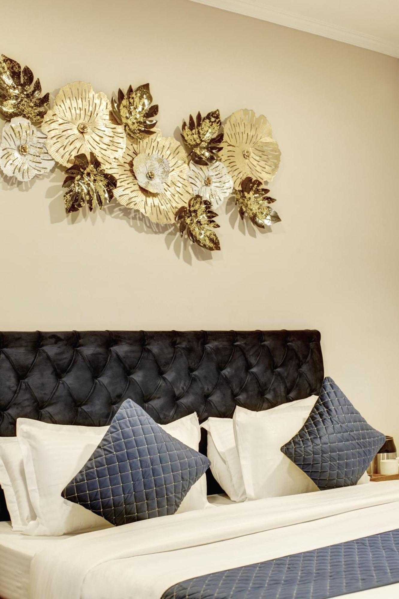 Limewood Stay - Executive Huda City Center Gurgaon Exterior photo