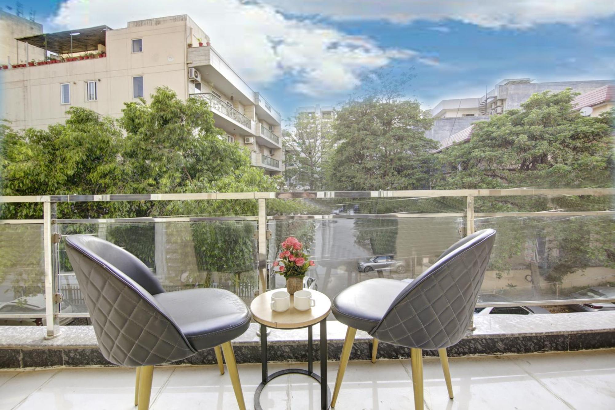 Limewood Stay - Executive Huda City Center Gurgaon Exterior photo